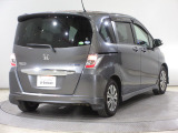 ボディクリーニング後、愛車をピカピカの状態へ保護するコーティング「ブライトパック」がおススメです!水垢がつきにくく、手入れがしやすくなりますよ!いつも愛車をきれいにしておきたい方におススメです。