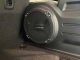 Alpineのサブウーファーを装備!音質も良好!