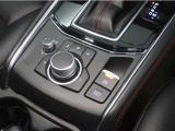 電動パーキングブレーキとオートホールド機能付きです。