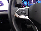 Travel Assist。設定した速度を上限に自動で加減速し、一定の車間距離,およ走行レーンを保つことでロングドライブの疲労を軽減します。
