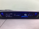 スピードメーターはこちら!すっきりとしたデザインで、昼間でも夜間でも見やすい設計になっています。