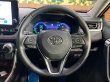 【純正革巻きステアリング】上質な革を使用することで、手にしっかり馴染みとても運転しやすいハンドルです♪