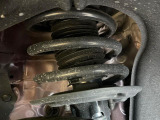お車を安心してお乗りいただく為には、足回りの定期点検が欠かせません。サービスサポート(有償保証)では無料点検もご提供しており、安心のカーライフをお過ごしいただけるサポート体制が整っています。