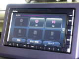 ナビゲーションは純正メモリーナビ(VXM-235Ci)を装着しております。AM、FM、CD、Bluetoothがご使用いただけます。初めて訪れた場所でも安心ですね!
