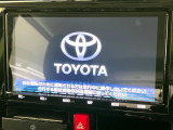 【大画面ナビ】人気の大型9インチナビを装備。存在感のある大画面はインパクト大!ナビ利用時のマップ表示は見やすく、テレビやDVDは臨場感がアップ!いつものドライブがグッと楽しくなります♪