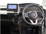 見通しのよいすっきりとした視界で、誰でも運転しやすいです。運転のしやすさは疲れにくさにも繋がりますよ♪