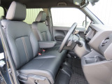 運転席の高さを変更できるので、体格に合わせた位置で運転できます!