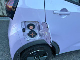 普通充電ポート・急速充電ポートともに右側後部にあります。