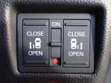 運転席からもスライドドアをボタン操作でスピーディーに開閉できます!またスマートキーでも操作できるので便利です。
