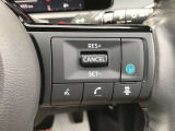 注目の【プロパイロット】付き!前を走行している車との車間距離を把握して、減速や停車をしたり前進したりを自動で促してくれます!高速道路などではハンドルも自動で支援!