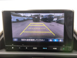 リバース時にはリアカメラにより後方の確認も可能です。「ノーマル・ワイド・トップダウンビュー」の3つから状況に合わせて切り替え可能です。