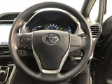 ハンドルは車を運転する上で、ずっと握っている重要なパーツです。手にフィットする物がいいですよね♪
