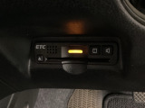 ETCが付いてます。ETC搭載車しか通過できないスマートICが利用できるようになりますよ!現在スマートICの設置箇所も増えてきているので、高速道路利用の幅が広がりますね☆