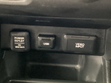 ソケット類も充実☆対応のケーブルがあれば車内でスマホなどの充電が可能です☆