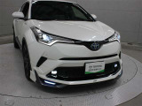 衝突回避支援型プリクラッシュセーフティ・レーンディパーチャーアラート・オートマチックハイビームをパッケージ化した「Toyota Safety Sence」を装備しています。