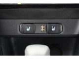 寒い日はすぐにあたたかくなるシートヒーターは重宝します。暖房を控えめにすることで燃費の向上にもなります。車内の空気が汚れたり乾燥したりする心配も減ります。