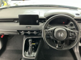 【前方視界】開放的な前方視界!運転がしやすく疲れにくいです♪窓が大きく、見通しがとっても良いおクルマですよ♪