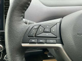 ステアリングにナビ操作可能なボタンがあるので音量調節やチャンネル切り替えができます!!
