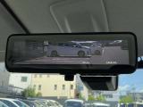 大好評「インテリジェントルームミラー」!車両後方のカメラ映像がミラーに映るので、乗員や荷物が多くても安心♪夜間や悪天候の日でもクリアな映像で視界良好です◎