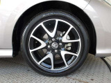 純正16インチアルミ!タイヤサイズは185/55R16です