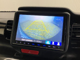 【バックカメラ】リバースにするだけで映ります、後方の安全確認や、狭い駐車場での車庫入れ、雨の日や夜間など視界の悪い時に便利です!安全にバックする為には欠かせない装備です。