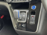 シフトも軽くて運転しやすい!電動のパーキングやオートブレーキホールドなどの便利な装備も付いてますよ★