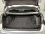 レクサス車らしい細部までこだわった高級感と見る人を一目で虜にするエモーショナルな魅力を持ち合わせております。