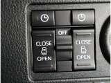 両側電動スライドドアのスイッチ付です。車内からもスイッチひとつで楽にドアの開閉が可能です。電動なので開閉時に力を使う必要がなく、半ドアになることもありません!