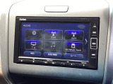 ナビ機能だけでなく、ミュージックサーバー、Bluetooth、フルセグテレビ、DVDとCD再生など、オーディオ機能がついています。