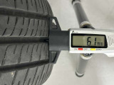 夏タイヤの残り溝は6.1mmです。スリップラインからは4.5mmとなっております。