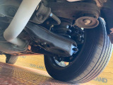 お車を安心してお乗りいただく為には、足回りの定期点検が欠かせません。サービスサポート(有償保証)では無料点検もご提供しており、安心のカーライフをお過ごしいただけるサポート体制が整っています。