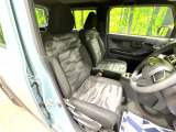 運転席シート廻りは使用感も少なく、良好な状態となっています。丁寧に使われていたことがよくわかりますね。