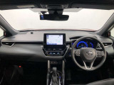 シンプルながら機能性あふれる運転席廻りです。視界性もよく、運転しやすいですよ。