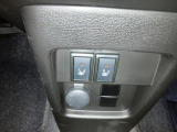【運転席助手席シートヒーター】じんわりあたたまるうれしいシートヒーター◎エアコンの乾いた風がちょっと苦手という方も安心◎寒い冬には、うれしい機能◎