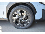 純正18インチアルミホイル/タイヤサイズは225/55R18です