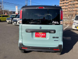 リヤバンパーに内蔵した4つのセンサーで障害物を検知して衝突回避する後退時ブレーキサポート☆障害物に近づいていることを音でお知らせしてくれるパーキングセンサーも装備で駐車が苦手な方にも心強いですよ