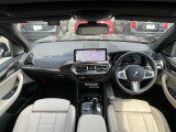 BMWでは人間工学に基づき、長時間運転しても疲れにくいシートに設計しております。