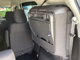 アイデア次第でいろいろな使い方ができる広くて使い勝手のいい荷室。