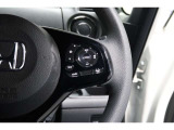 Hondaセンシングの機能のひとつ、アダプティブクルーズコントロール付!アクセルから足を離しても設定したスピードと前車との車間を保ち走行してくれます!車線維持もアシスト☆高速道路で疲労軽減ですね☆