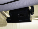 事故時の証拠となるだけでなく、危険運転の抑止力や、ヒヤリハットの記録による安全意識向上など、安全運転をサポートする機能をアピール。?