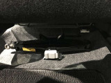 タイヤジャッキ装備。