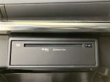 オプションのDVD・CDデッキも装着されております。