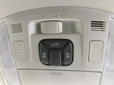 【パワーバックドア】スマートキーや運転席のボタンを押すだけでリアゲートが自動で開閉します!荷物を持っている時や、高い位置にあるバックドアを閉める際に便利な機能です♪