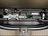 タイヤパンク修理キットが装備されております!