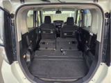 後席を前方に倒すことで荷室容量はアップしますので、大きな荷物や長い荷物をのせることができます!