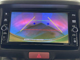 純正のナビゲーションが装備されております。バックカメラに対応しておりますので、見えづらい後方視界を確保してくれます。