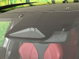 【トヨタセーフティセンス】走行中に前方の車両等を認識し、衝突しそうな時は警報とブレーキで衝突回避と被害軽減をアシスト。より安全にドライブをお楽しみいただけます。