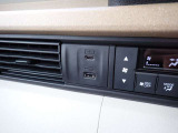 充電用USBジャックが装備されています★