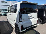 ☆お車についた傷やヘコミ、事故の修理もハヤシにお任せください。自社鈑金工場で修理ができますの安心です☆