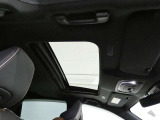 サンルーフ付で明るさと開放感を感じてください。気持ちい走りが更に倍増です。